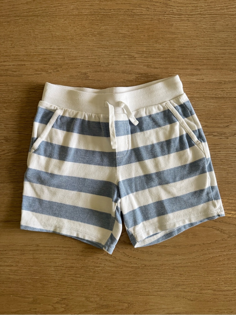 Janie and Jack Boys Sz 6 White and Light Blue Striped Knit Shorts